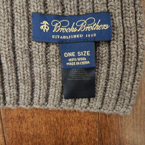 Brooks Brothers men's wool scarf - Picture 3 of 3